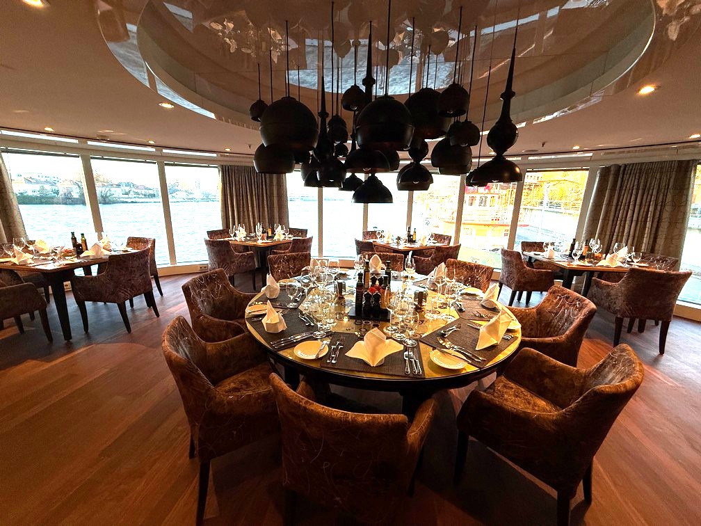 AmaStella Chef's Table