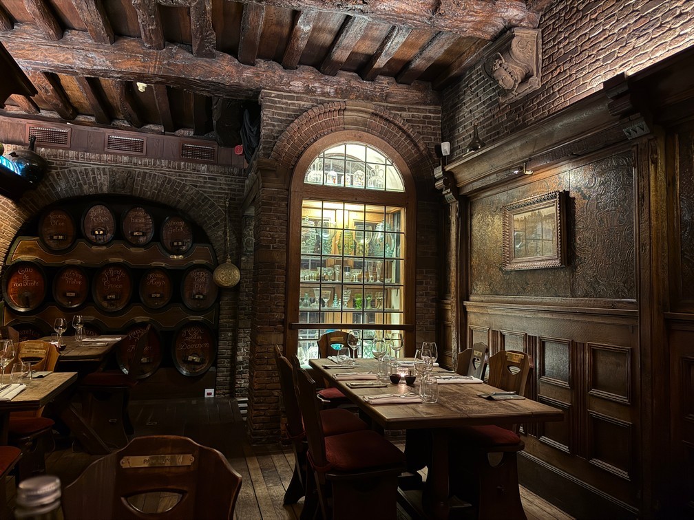 Five Flies Restaurant, locally known as d'Vijff Vlieghen