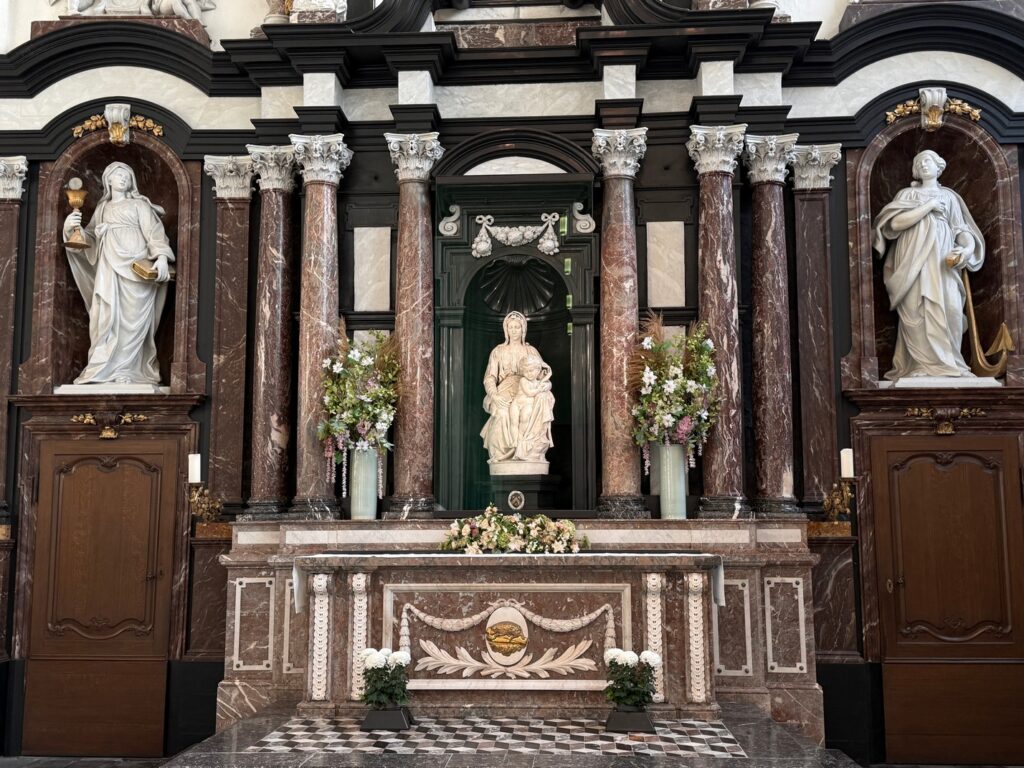 Michelangelo's Madonna and Child 