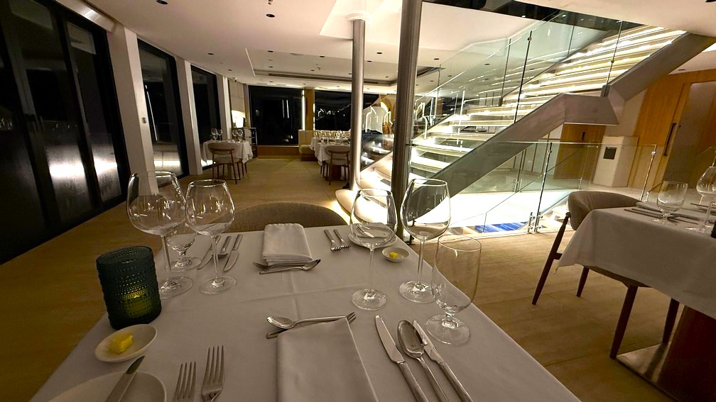 Paradiso Restaurant at dinner on MY Hermes
