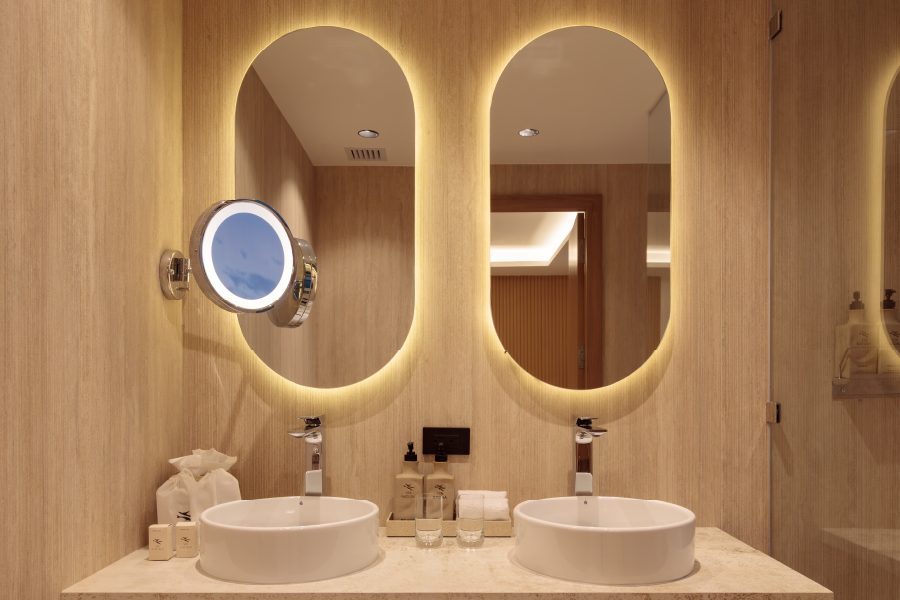 MY Hermes Suite Bathroom