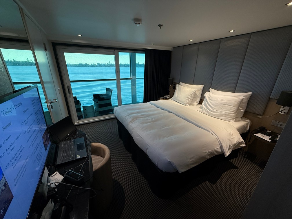 Scenic Diamond Balcony Suite