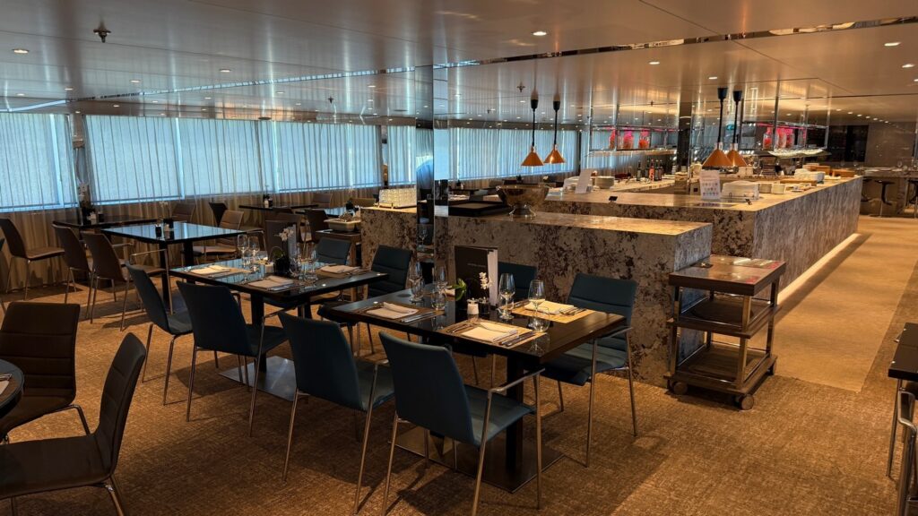 Scenic Diamond's Crystal Dining Room